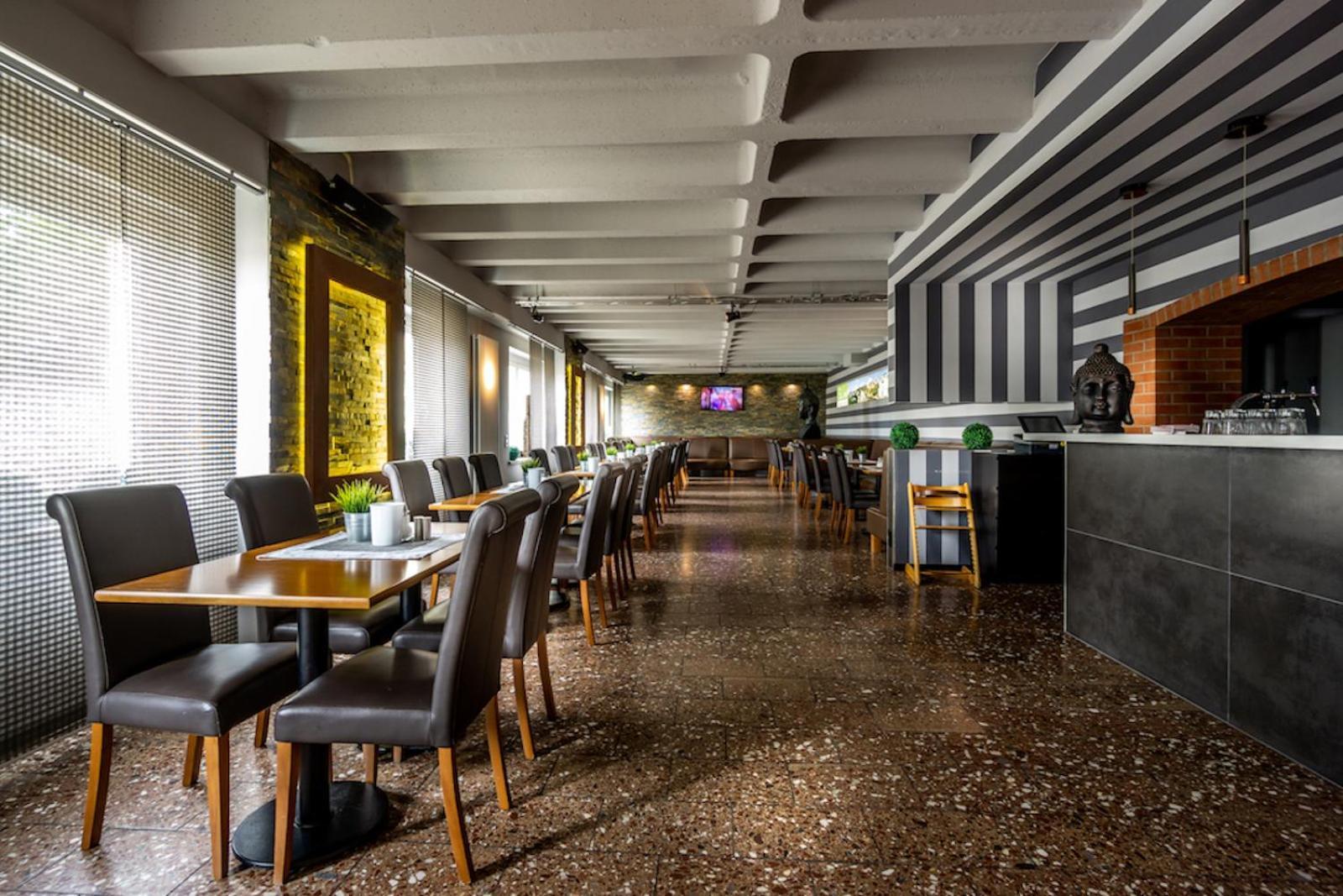 Sl'Otel Budget Bernburg Εξωτερικό φωτογραφία