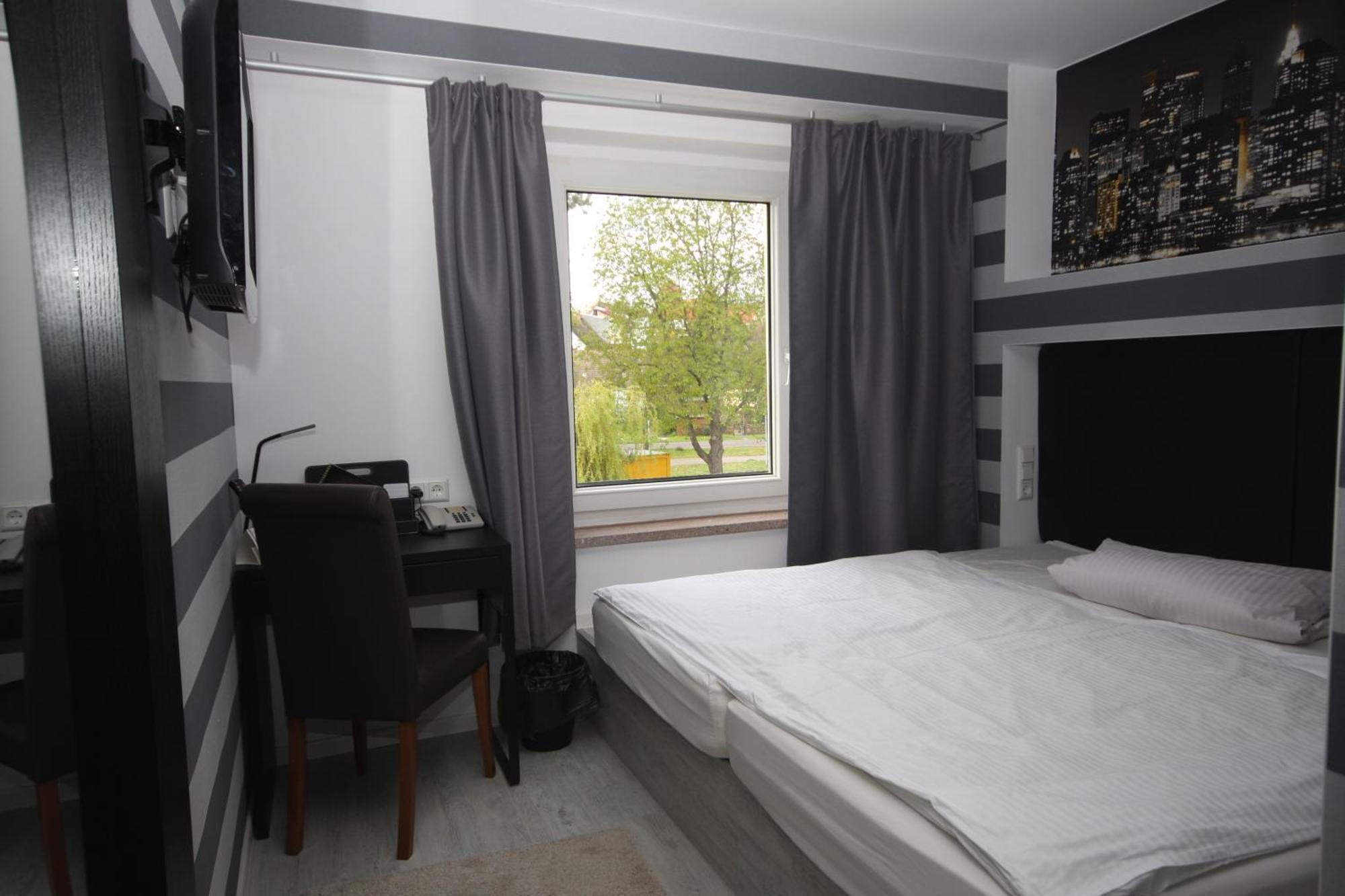 Sl'Otel Budget Bernburg Δωμάτιο φωτογραφία