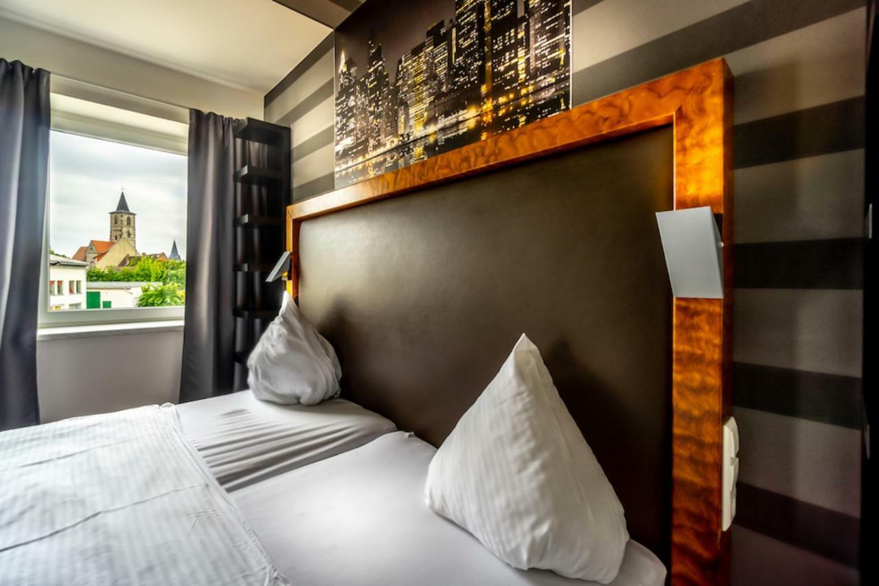 Sl'Otel Budget Bernburg Εξωτερικό φωτογραφία
